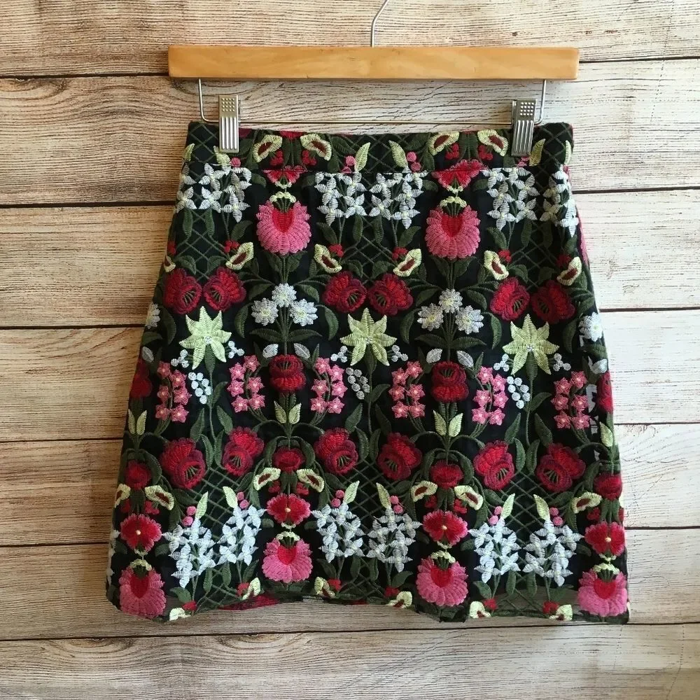 ‎LUCY PARIS MARIA EMBROIDERED SKIRT IN BLACK